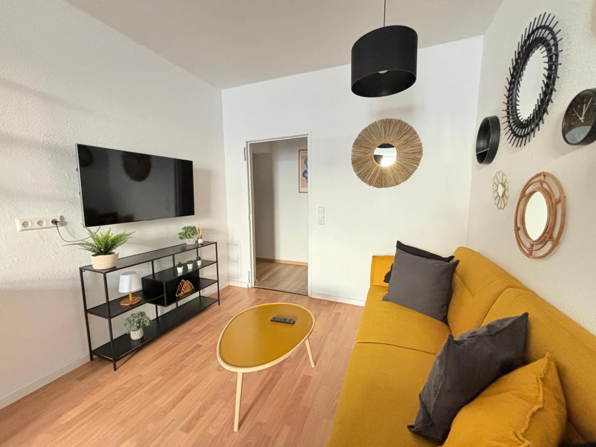 150qm - 5 - Free Parking - Mallibase Apartment *